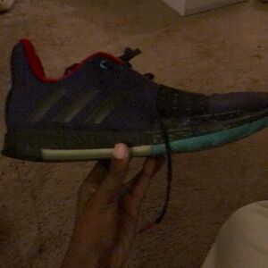 These are the James Harden vol 3 size 11 rating 8/10